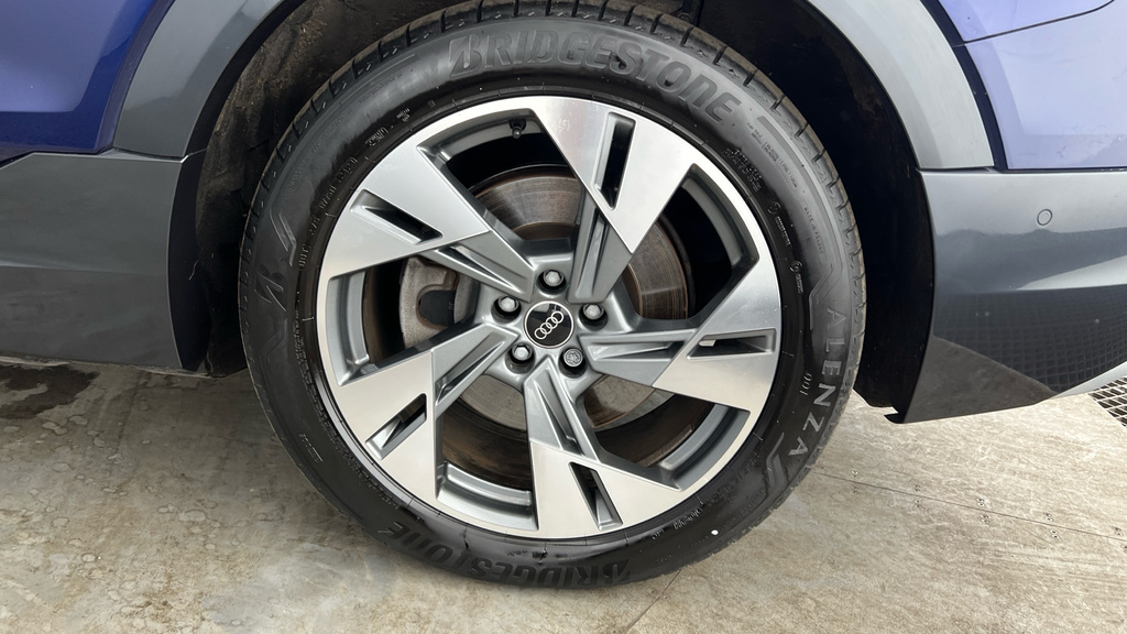 Audi E-tron Audi E-tron Sportback Black Edition 50 Quattro 230 Black #25