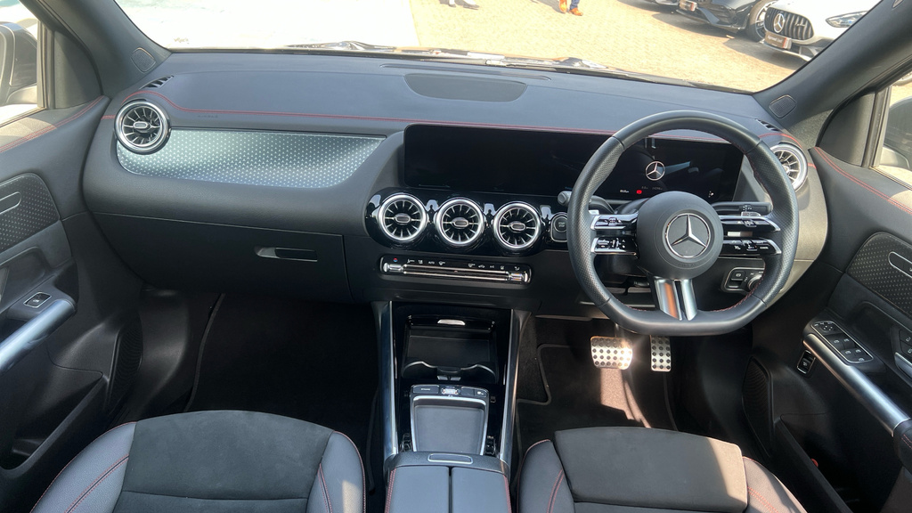 Mercedes-Benz EQA Eqa 350 66.5Kwh Amg Line Premium Suv Electri White #11