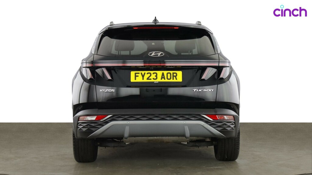 Hyundai Tucson Se Connect White #4