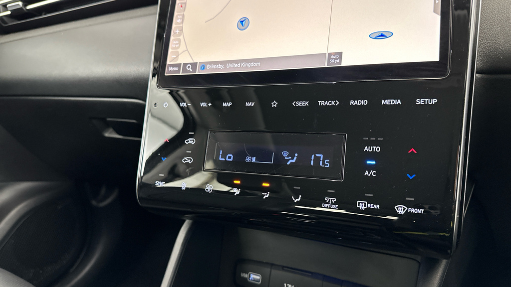 Hyundai Tucson Se Connect White #20