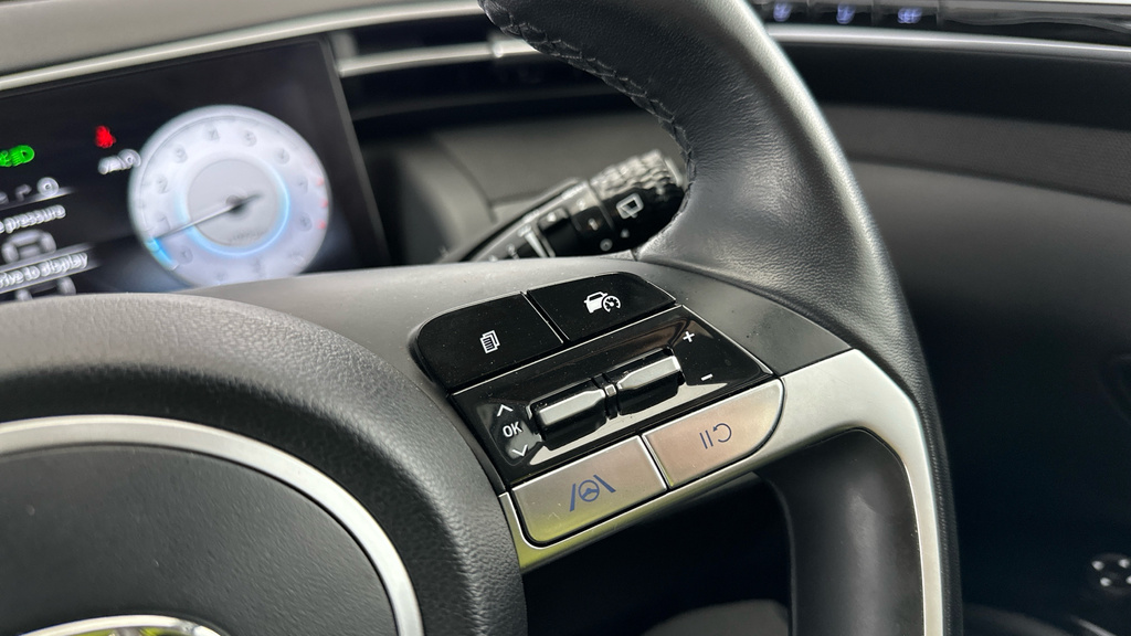 Hyundai Tucson Se Connect White #10