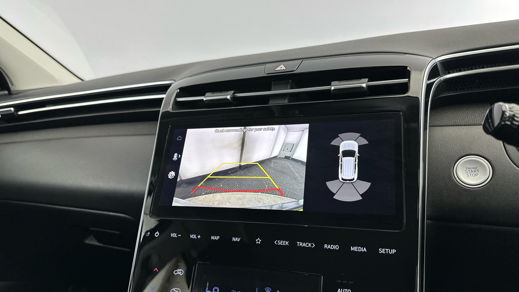 Hyundai Tucson Se Connect White #24