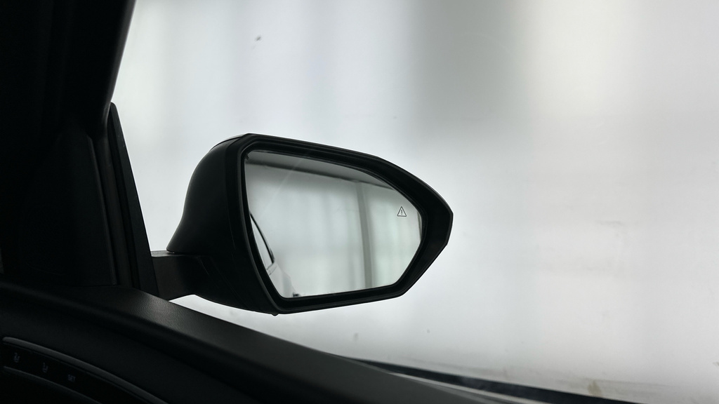 Hyundai Tucson Se Connect White #16