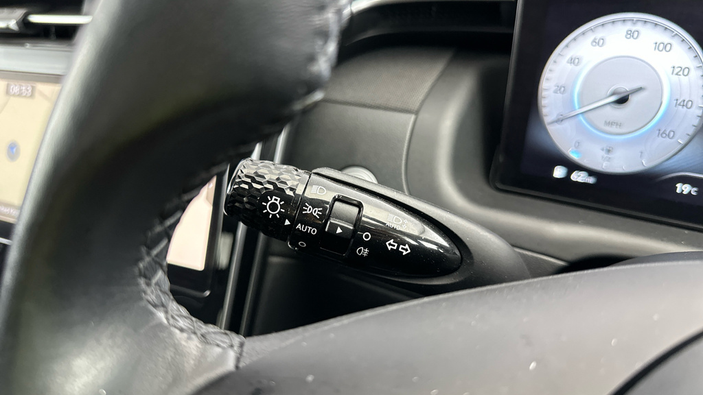 Hyundai Tucson Se Connect White #15