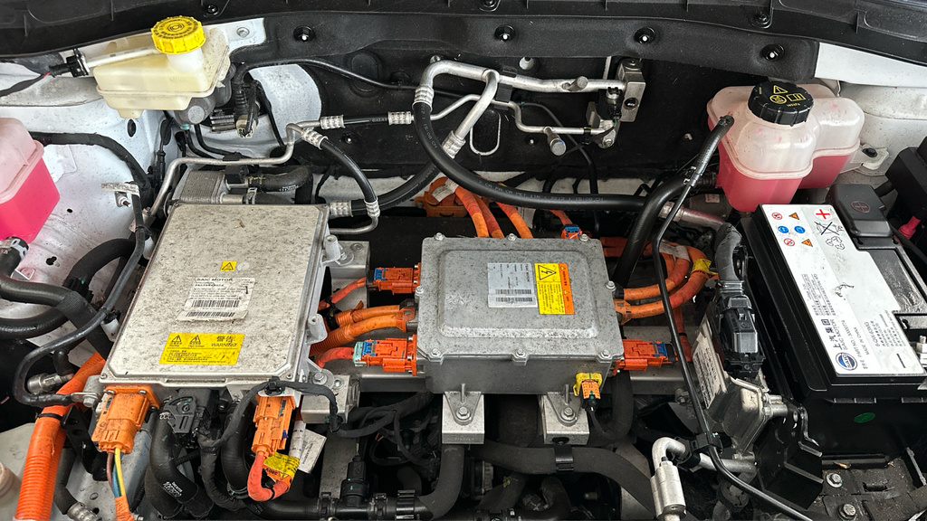MG ZS 130Kw Se Ev 51Kwh Silver #23
