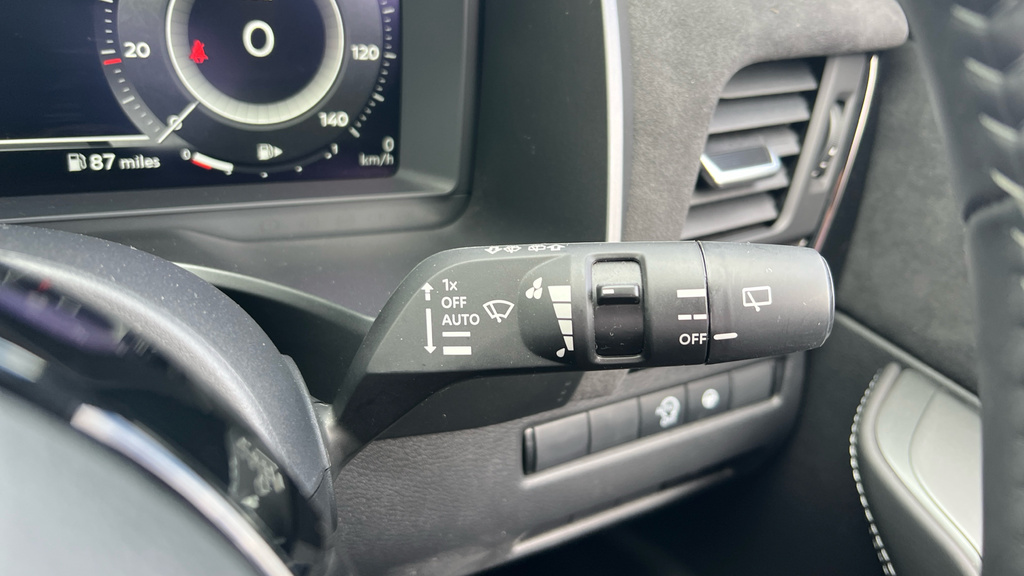 Nissan Qashqai 1.5 E-power Acenta Premium Black #30