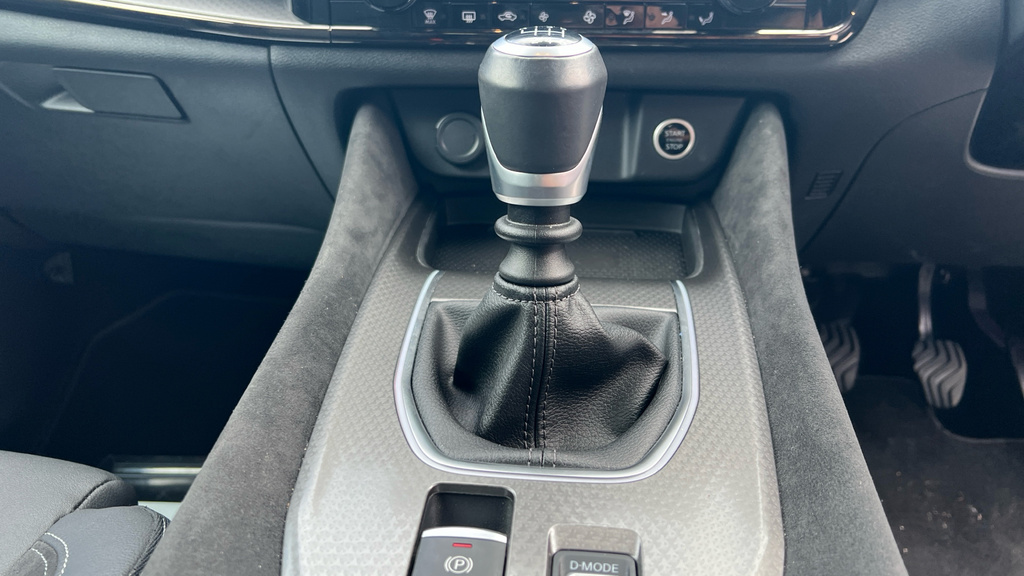 Nissan Qashqai 1.5 E-power Acenta Premium Black #33