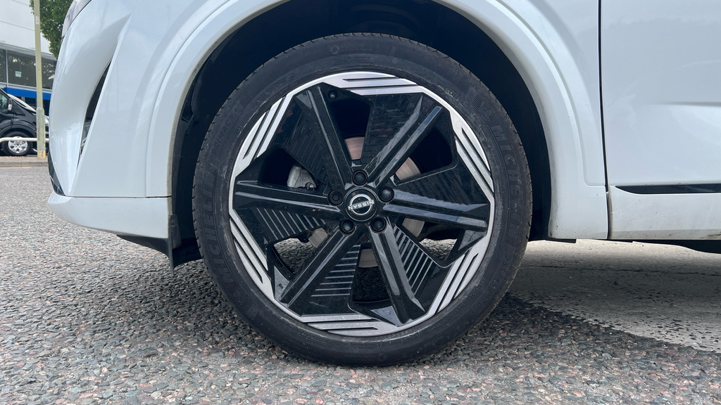 Nissan Qashqai 1.5 E-power Acenta Premium Black #18