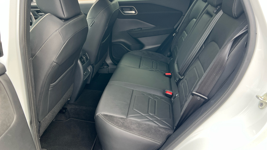 Nissan Qashqai 1.5 E-power Acenta Premium Black #14