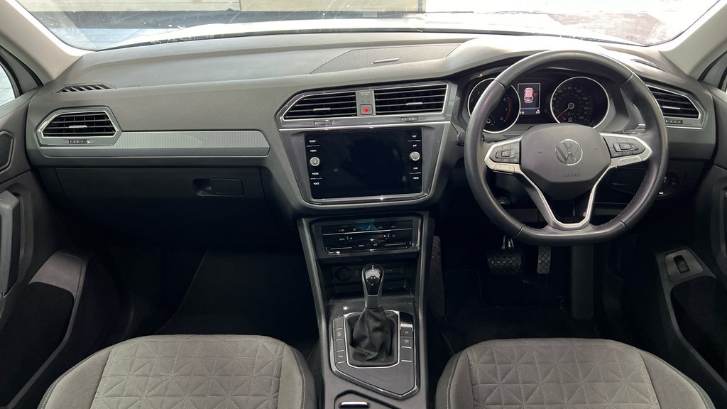 Volkswagen Tiguan Elegance Black #14