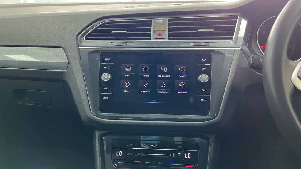 Volkswagen Tiguan Elegance Black #15