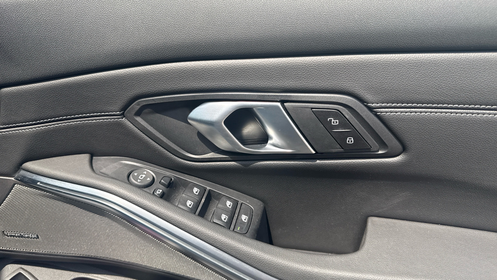 BMW 3 Series 320I M Sport Step Black #34