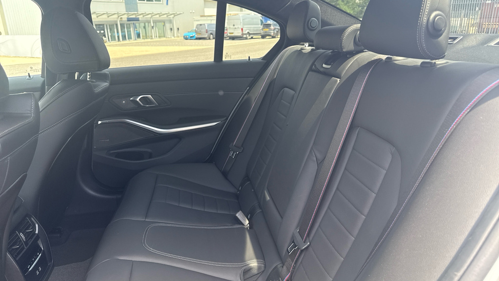 BMW 3 Series 320I M Sport Step Black #17