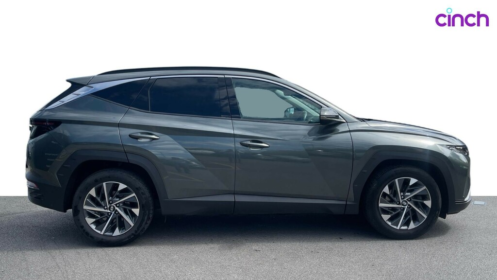 Hyundai Tucson Premium White #2