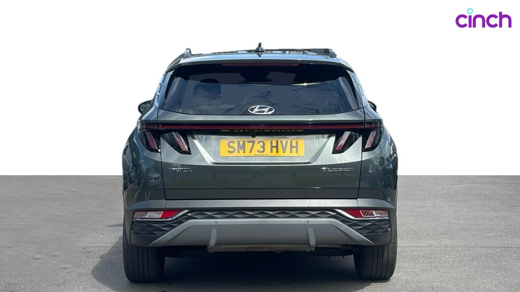 Hyundai Tucson Premium White #7