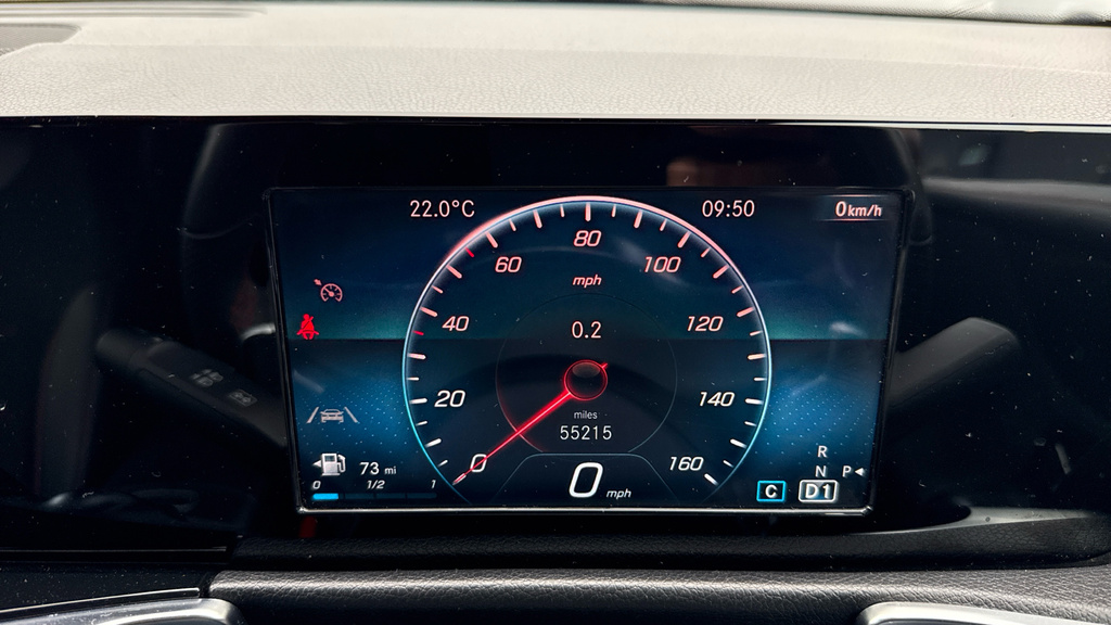 Mercedes-Benz GLB Class Glb 200 Amg Line Premium Plus 7 Seats White #19