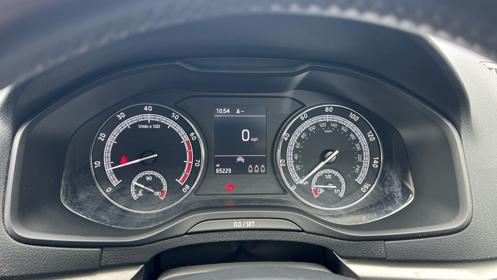 Skoda Karoq Se L White #19