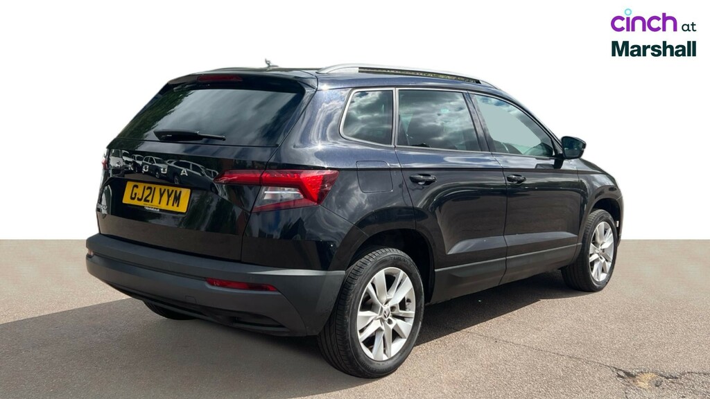 Skoda Karoq Se L White #3