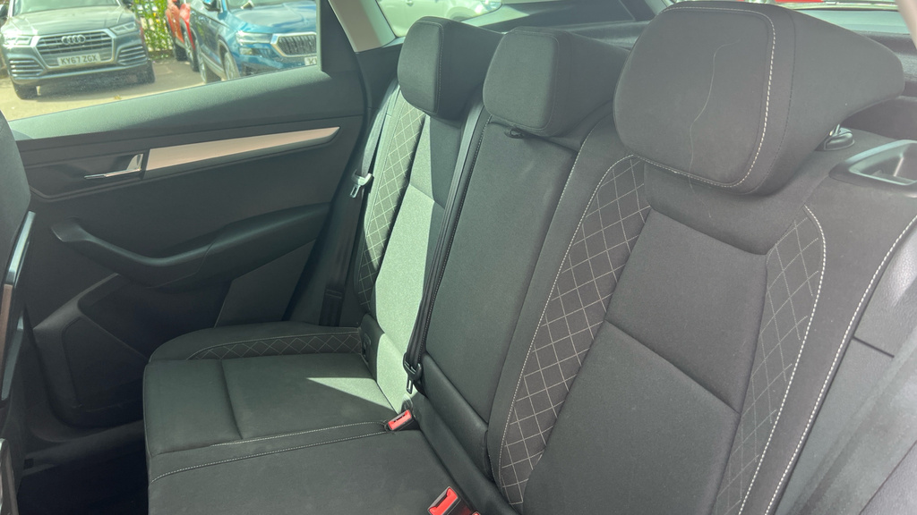 Skoda Karoq Se L White #20