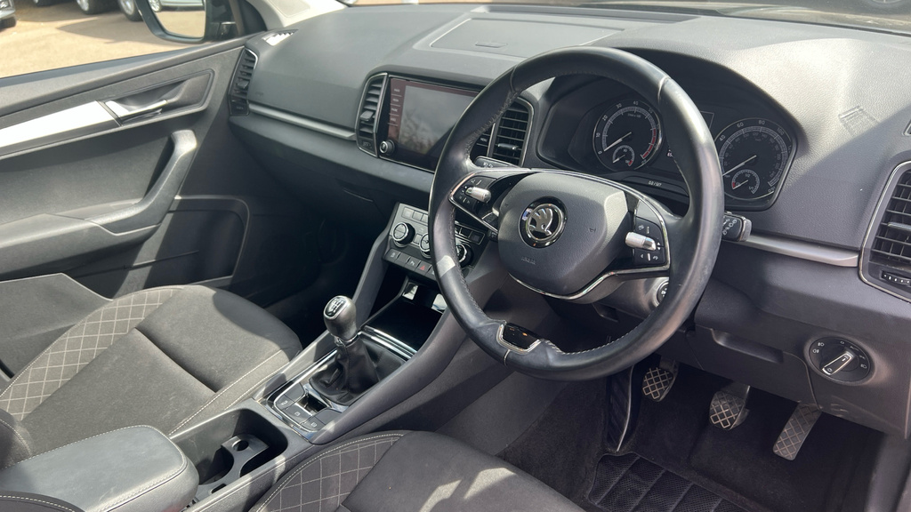 Skoda Karoq Se L White #10