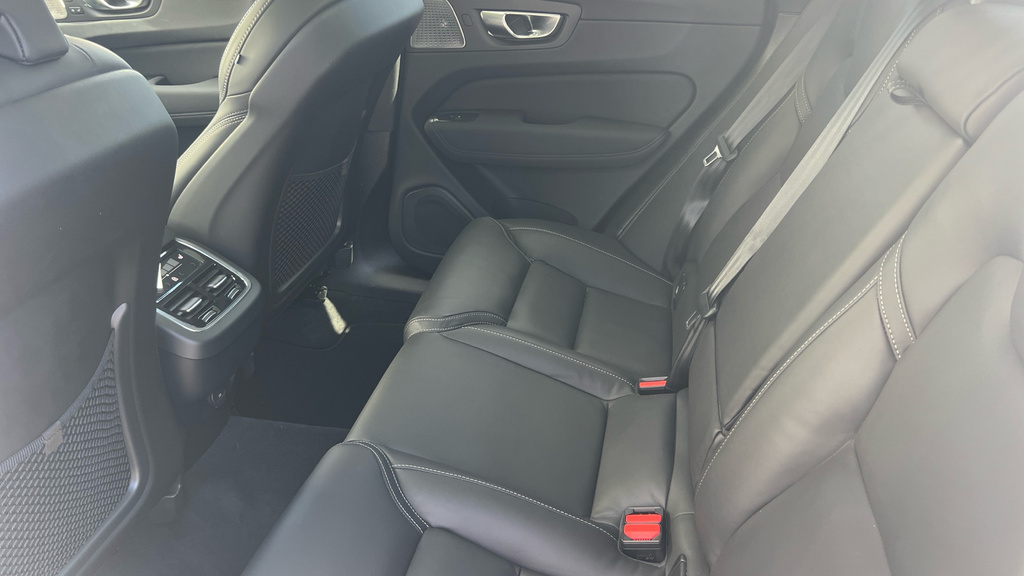 Volvo XC60 Volvo Xc60 Plus Black Edition Black #14