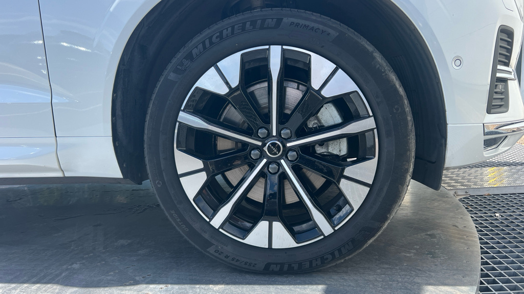 Volvo XC60 Volvo Xc60 Plus Black Edition Black #17