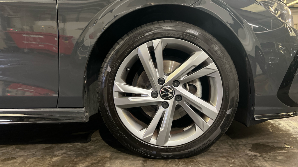 Volkswagen Golf 2.0 Tsi Gti Black #20