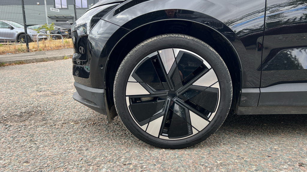 Volvo EX30 Ultra, Single Motor Extended Range, Sunr #22