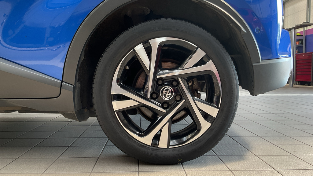 Toyota C-Hr Icon Grey #25
