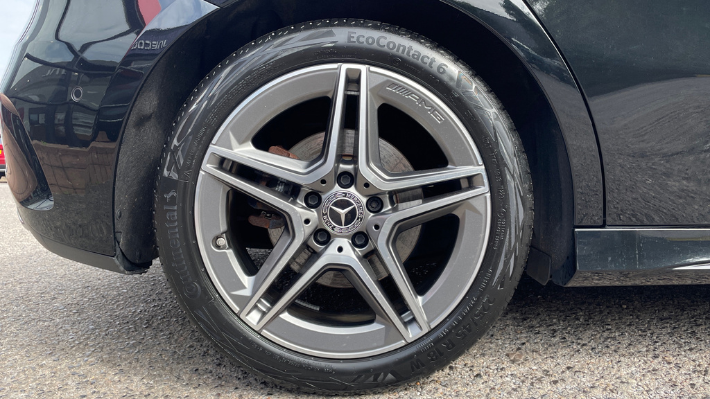 Mercedes-Benz A Class A180 Amg Line Executive Red #31