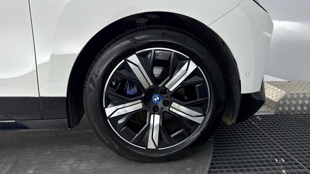 BMW iX IX Xdrive40 M Sport Edition Black #18