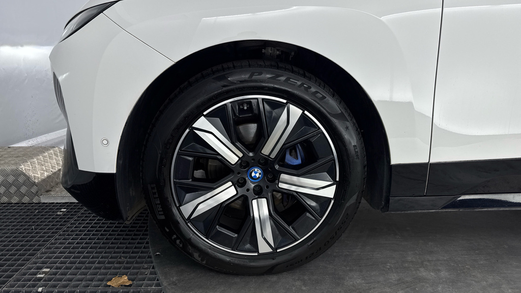 BMW iX IX Xdrive40 M Sport Edition Black #19