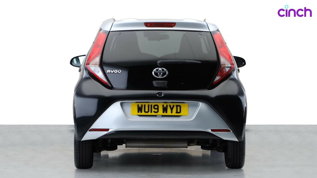 Toyota Aygo X X-play Black #4