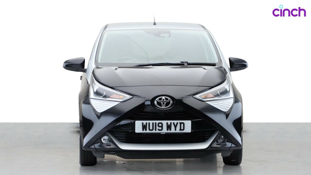 Toyota Aygo X X-play Black #8
