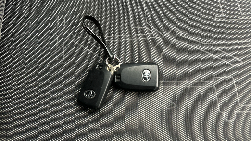 Toyota Aygo X X-play Black #26