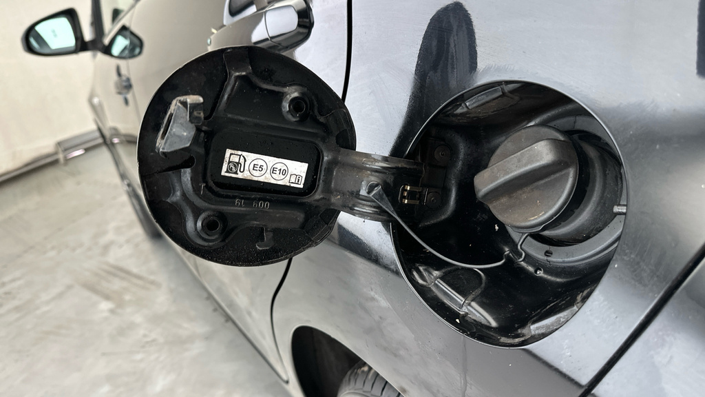 Toyota Aygo X X-play Black #25