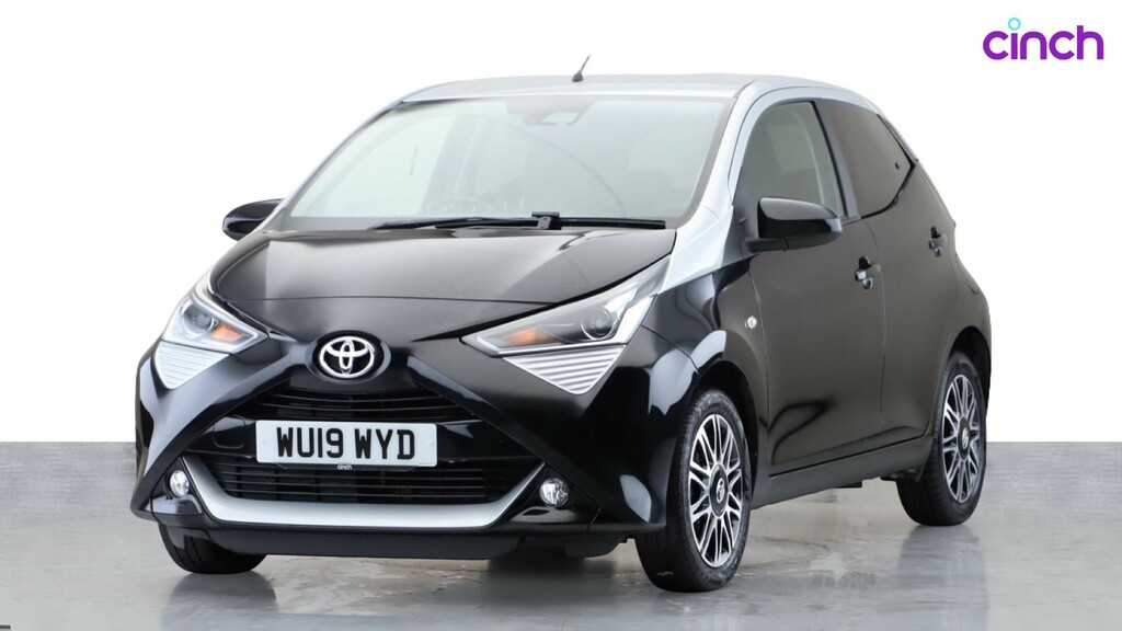 Toyota Aygo X X-play Black #7