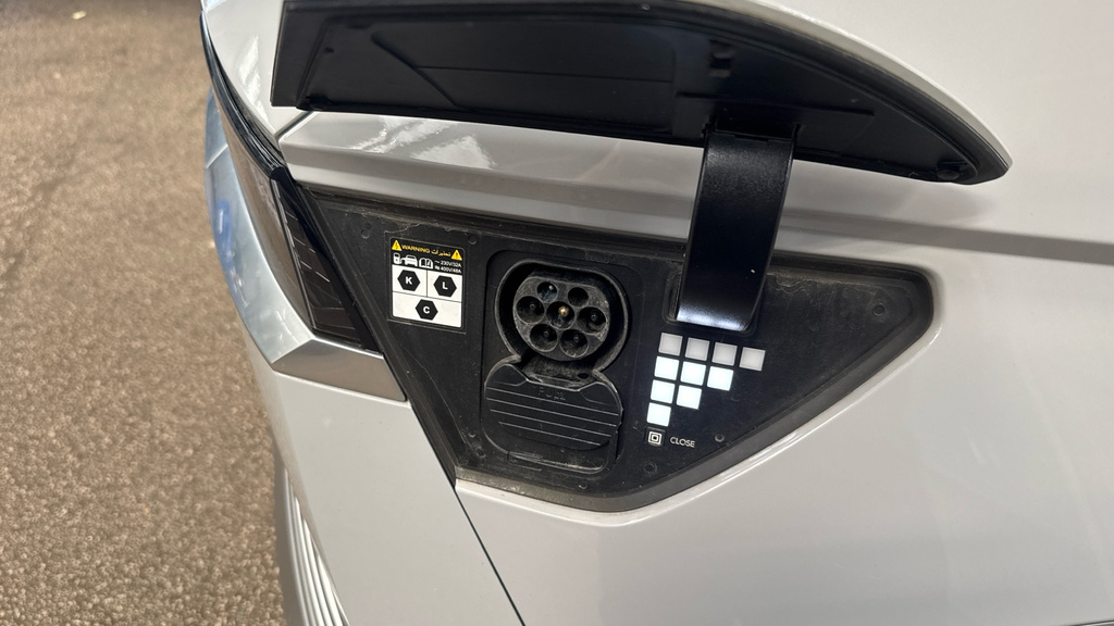 Hyundai Ioniq 5 Hatchback Green #21
