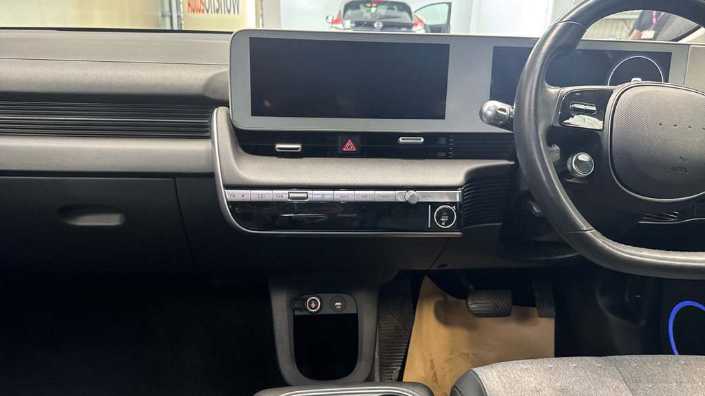 Hyundai Ioniq 5 Hatchback Green #12