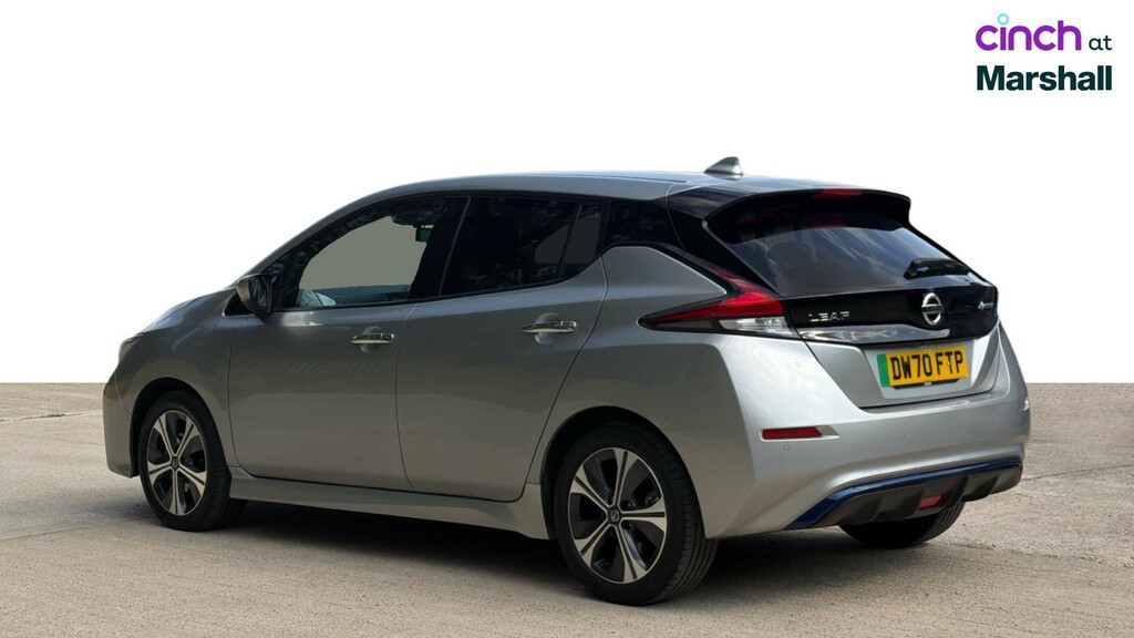 Nissan Leaf 40Kwh N-connecta Hatchback 150 Red #5