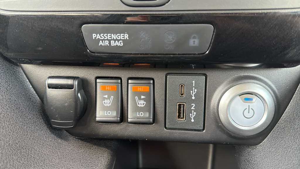 Nissan Leaf 40Kwh N-connecta Hatchback 150 Red #19
