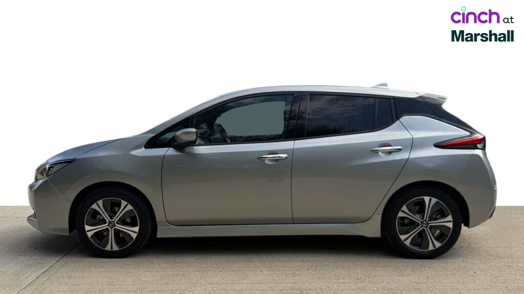 Nissan Leaf 40Kwh N-connecta Hatchback 150 Red #6