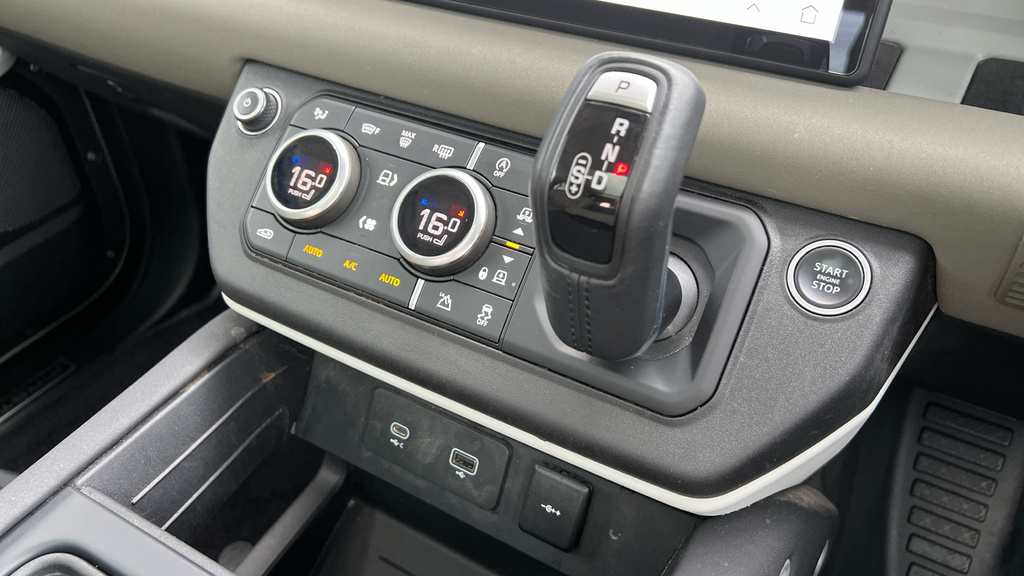 Land Rover Defender 2.0 D240 First Edition 110 #35
