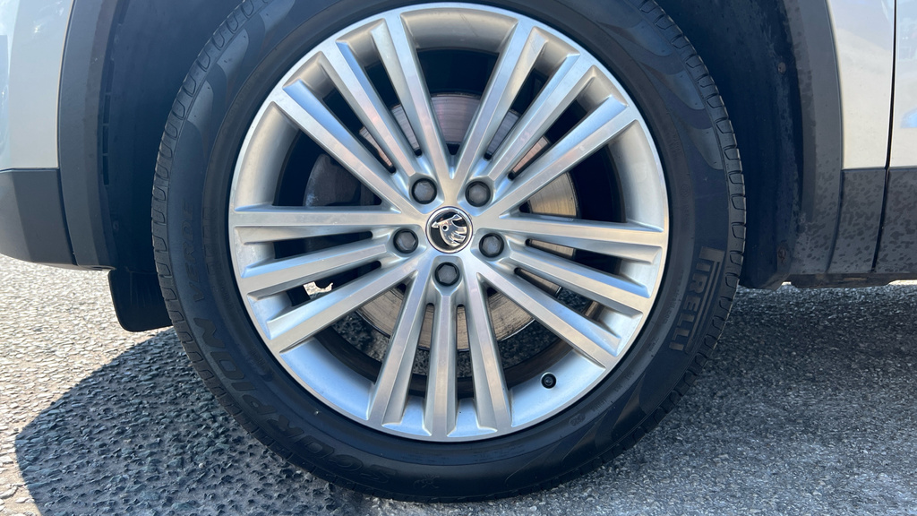Skoda Kodiaq 2L Edition Blue #17