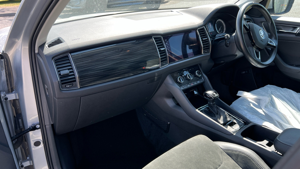 Skoda Kodiaq 2L Edition Blue #10