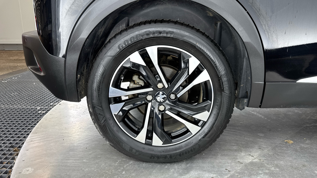 Peugeot e-2008 100Kw Active Premium 50Kwh Black #17