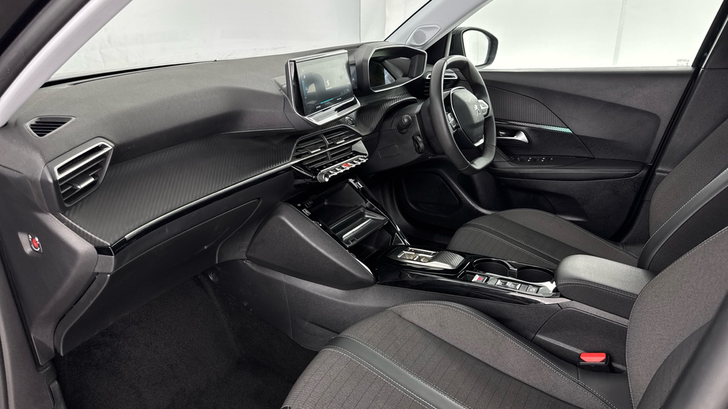 Peugeot e-2008 100Kw Active Premium 50Kwh Black #10