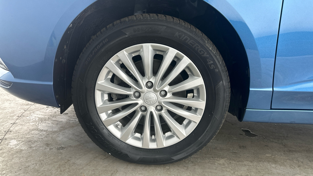 MG MG5 115Kw Exclusive Ev 53Kwh White #24