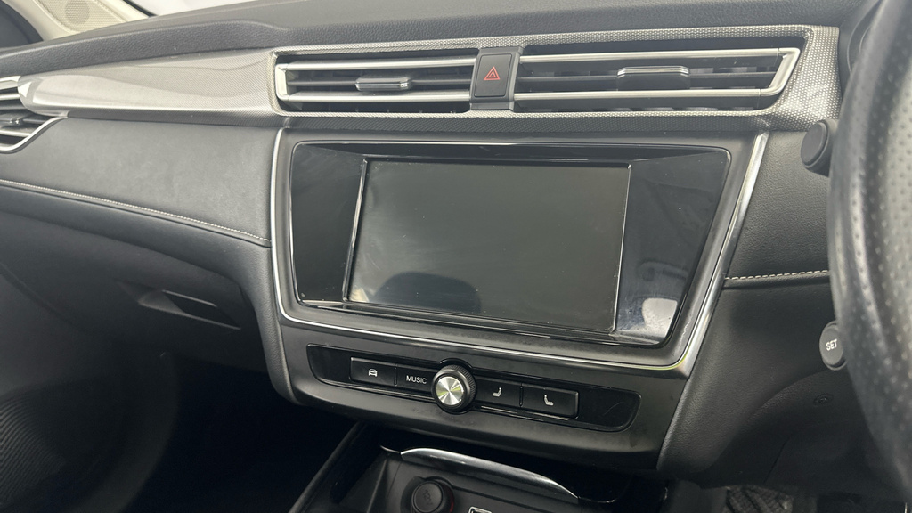 MG MG5 115Kw Exclusive Ev 53Kwh White #19