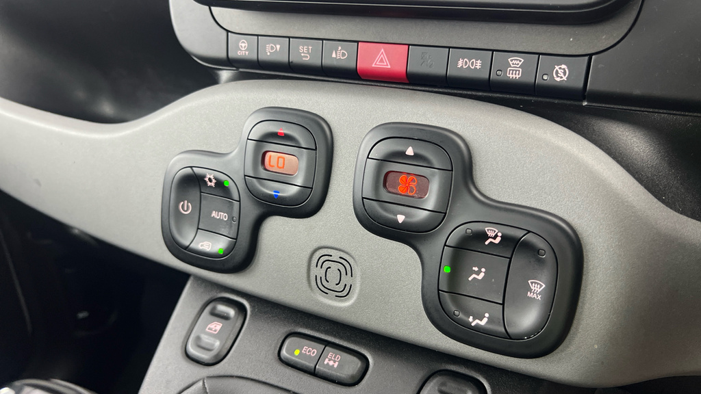 Fiat Panda City Cross Black #12
